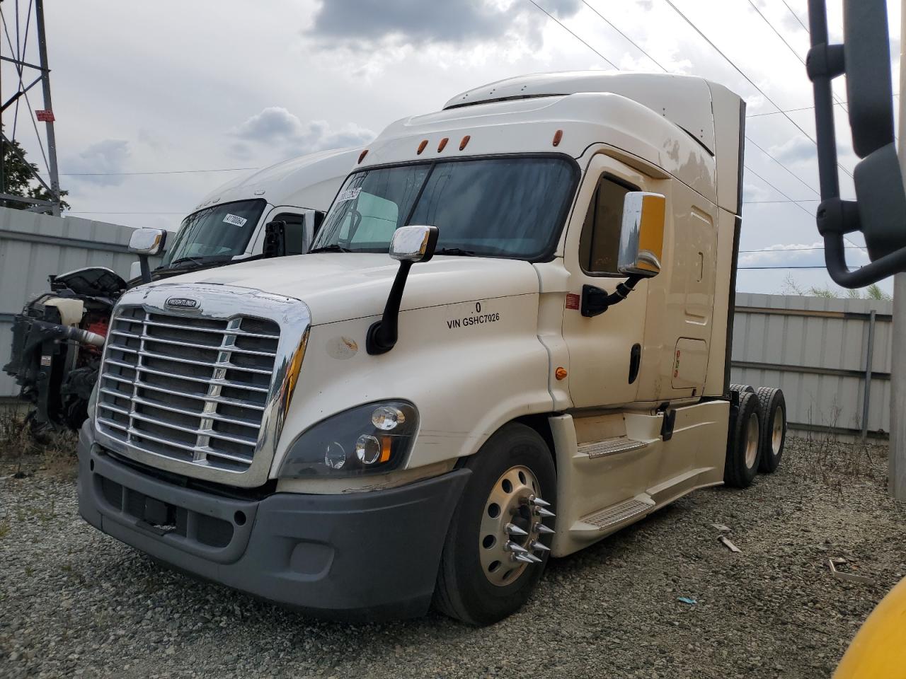 Lot #2988660280 2016 FREIGHTLINER CASCADIA 1