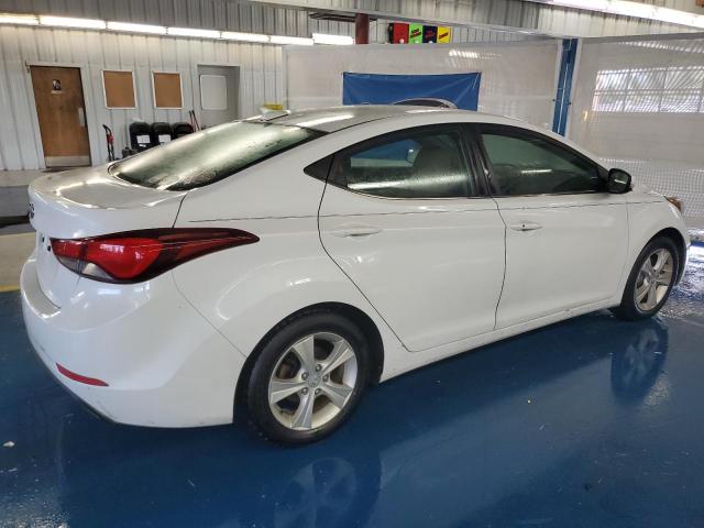 VIN 5NPDH4AE2GH672215 2016 Hyundai Elantra, SE no.3