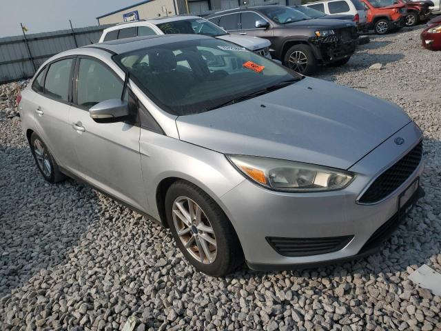 VIN 1FADP3F22FL202794 2015 Ford Focus, SE no.4