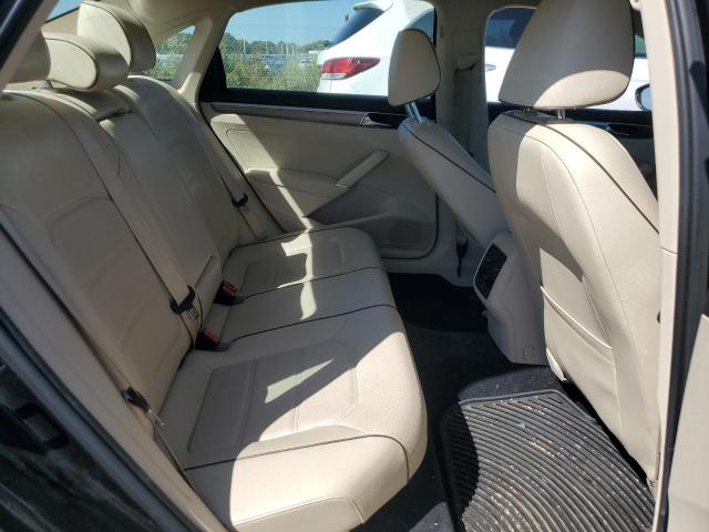 2017 VOLKSWAGEN PASSAT SE - 1VWBT7A37HC070684