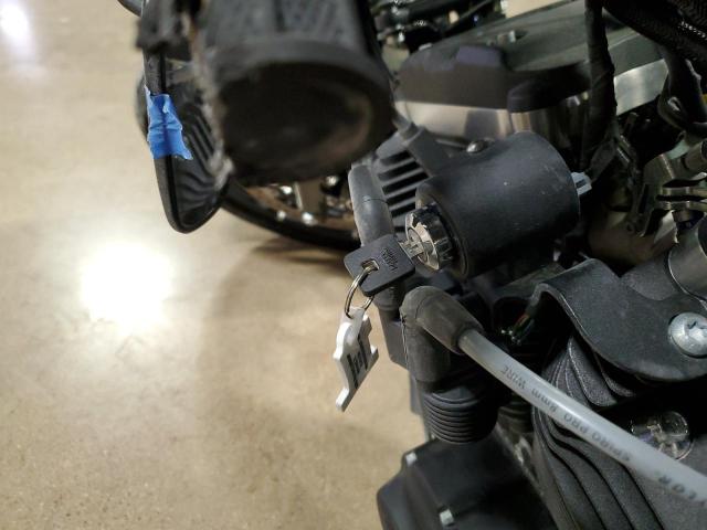 2017 HARLEY-DAVIDSON XL883 IRON - 1HD4LE216HC440244