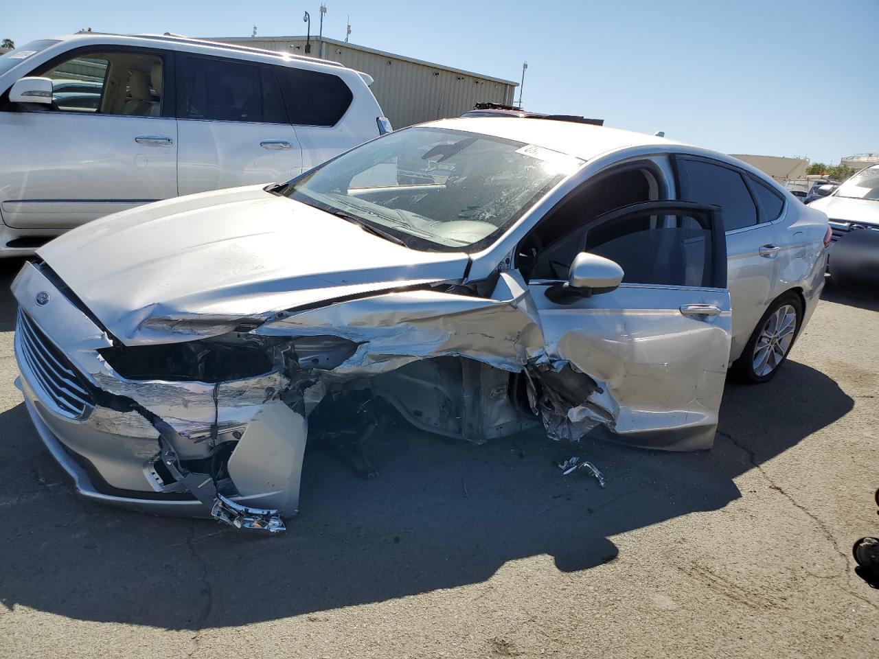 Ford Fusion 2019 SE Hybrid