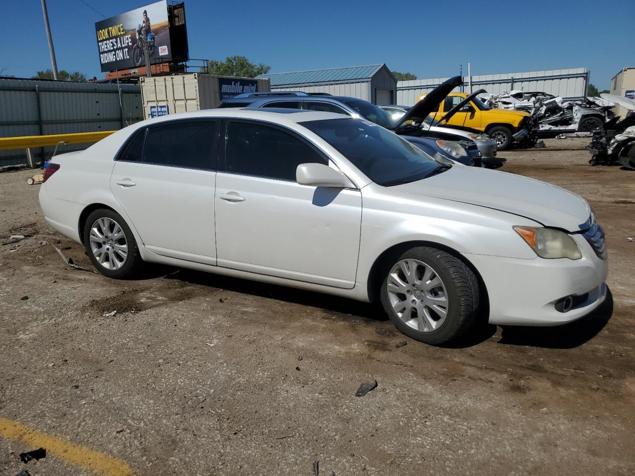 Lot #2972358441 2010 TOYOTA AVALON XL