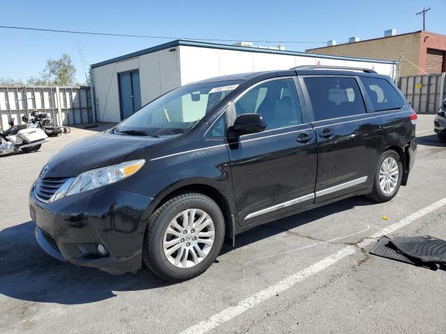 VIN 5TDYK3DC2ES524810 2014 Toyota Sienna, Xle no.1