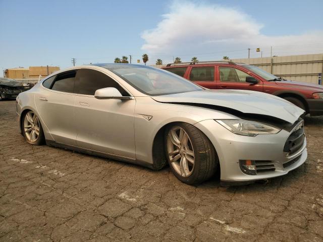 VIN 5YJSA1CG8DFP04958 2013 Tesla MODEL S no.4