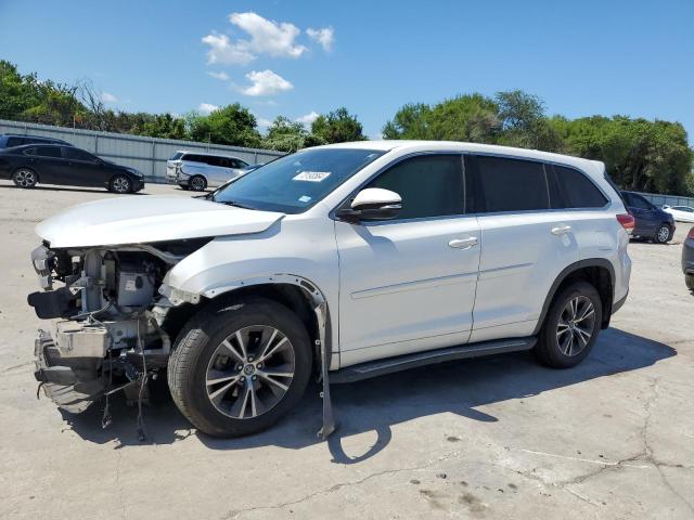 VIN 5TDZZRFHXJS249287 2018 Toyota Highlander, LE no.1