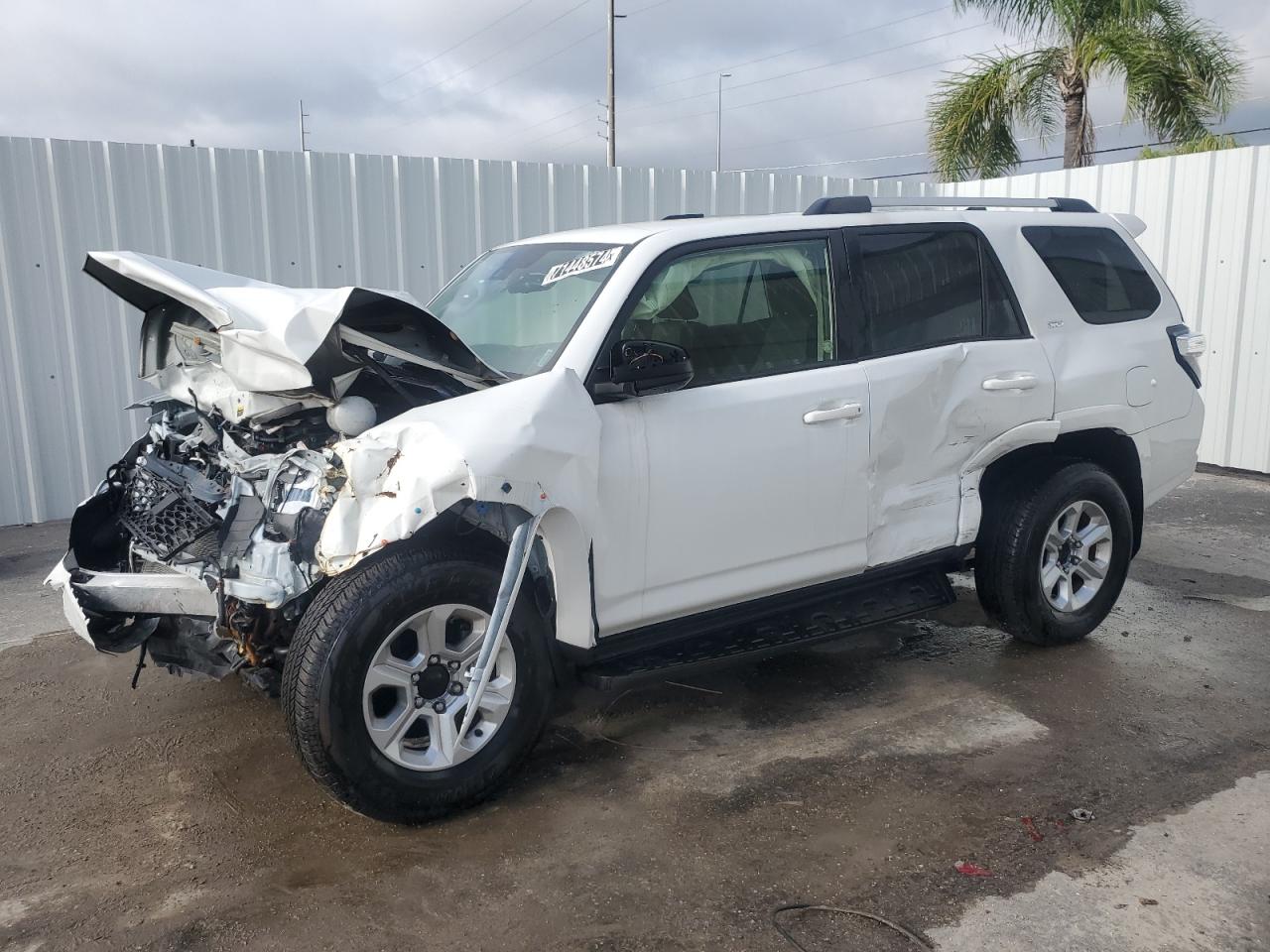 Lot #2848364941 2023 TOYOTA 4RUNNER SE