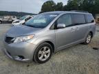 TOYOTA SIENNA LE photo