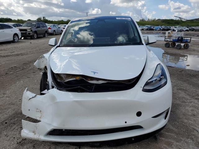 VIN 7SAYGDEE6NF425700 2022 Tesla MODEL Y no.5