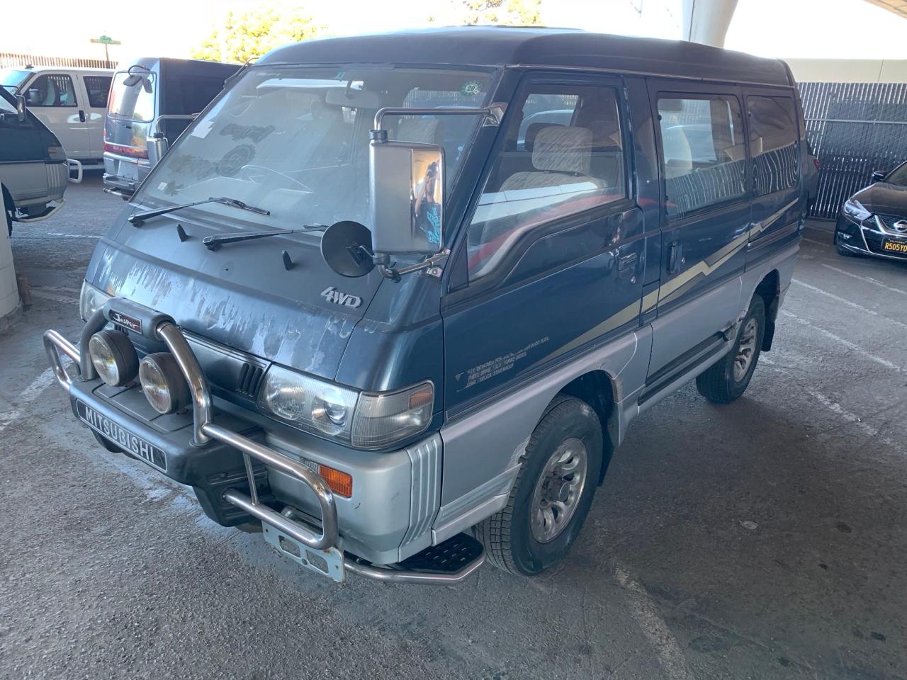 MITSUBISHI DELICA 1993 green   P35W0311796 photo #3