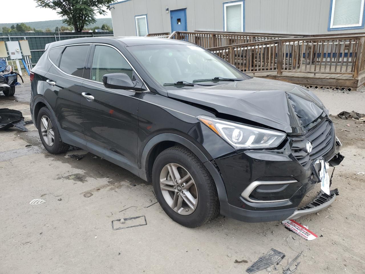 Lot #2991712059 2017 HYUNDAI SANTA FE S