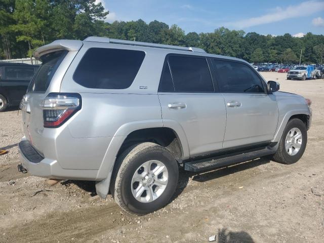 VIN JTEZU5JR4G5127218 2016 Toyota 4runner, SR5 no.3