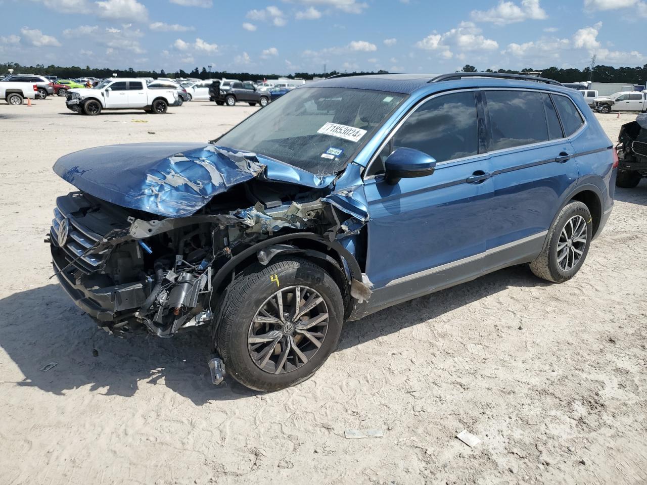 Volkswagen Tiguan 2018 SE, SEL