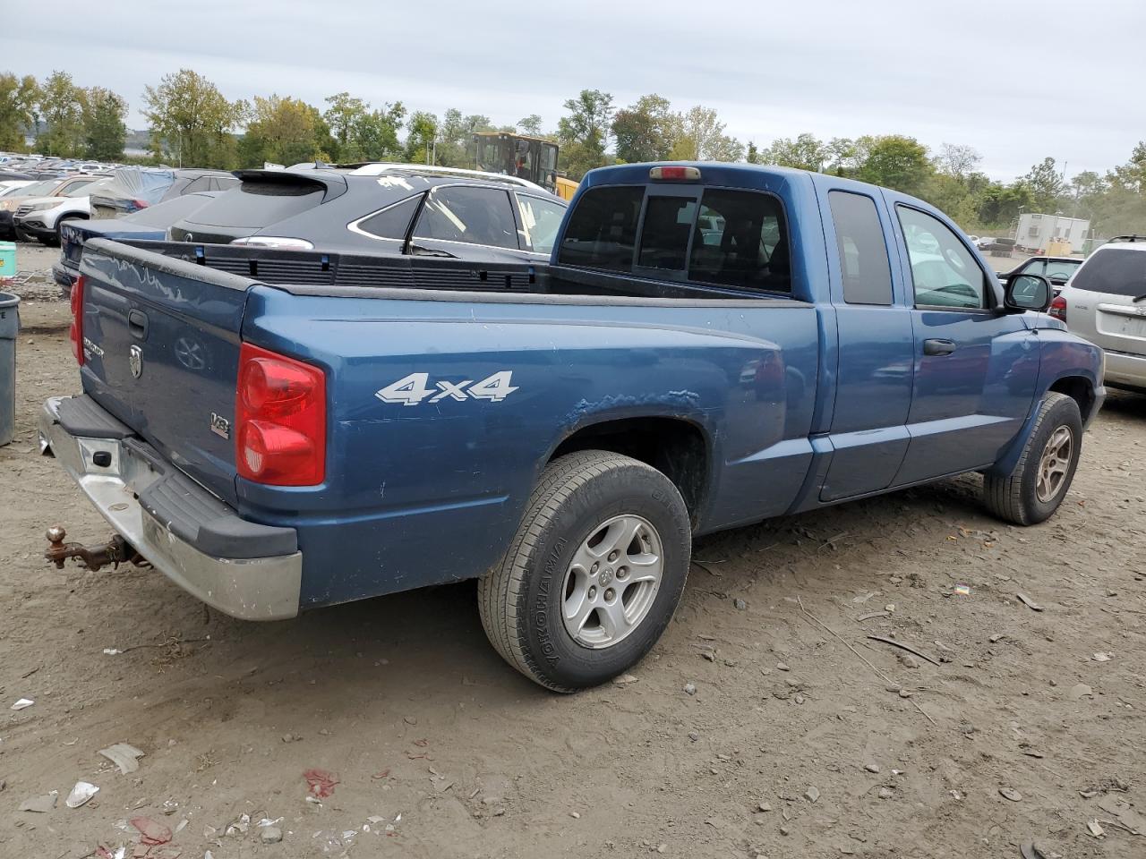 Lot #2957252462 2005 DODGE DAKOTA SLT