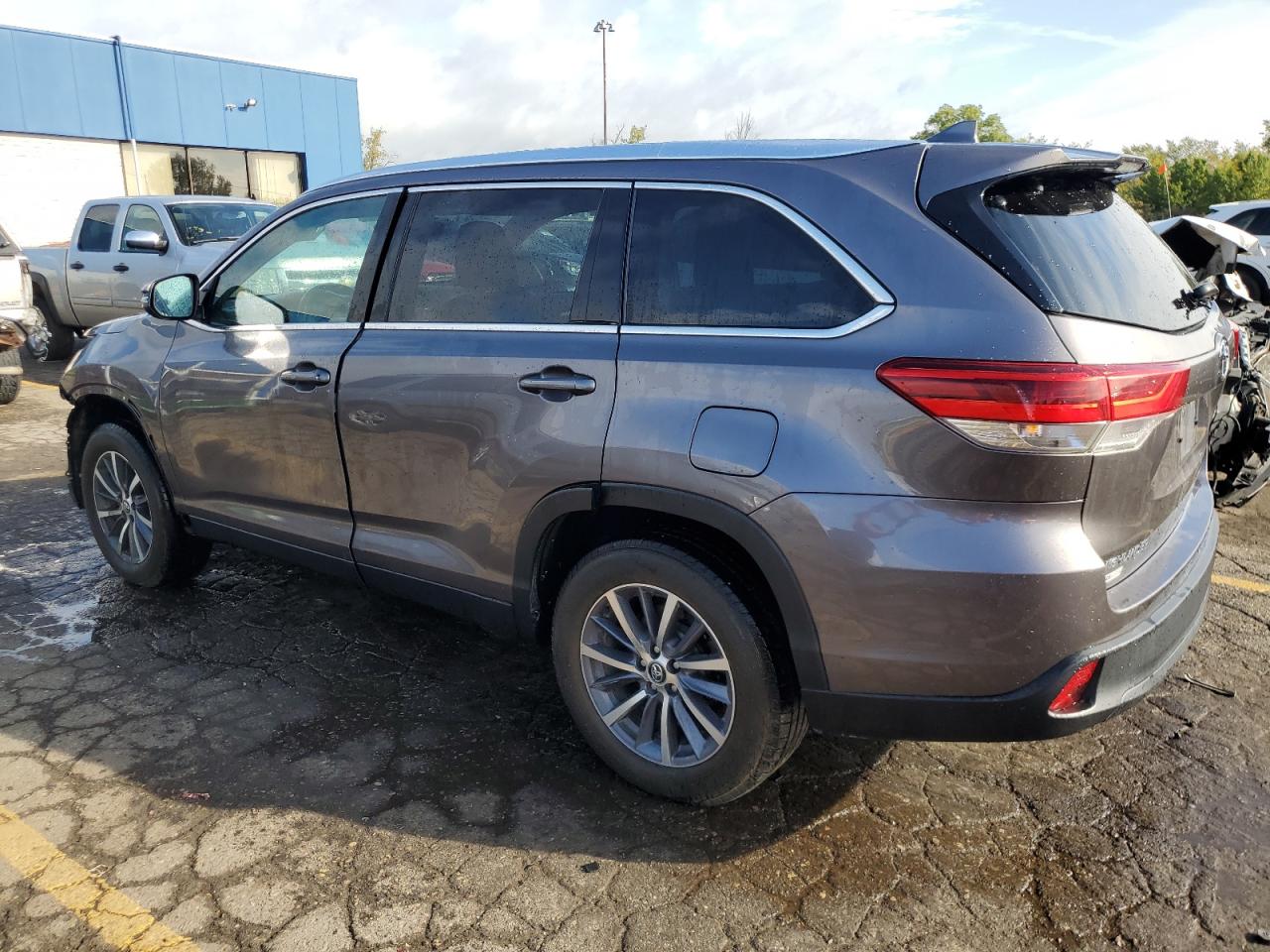 Lot #2876760399 2019 TOYOTA HIGHLANDER