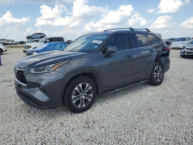 2021 TOYOTA HIGHLANDER XLE 2021