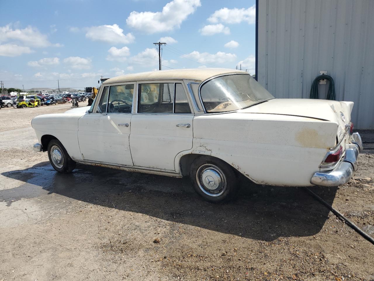 Lot #2871485368 1966 MERCEDES-BENZ 230