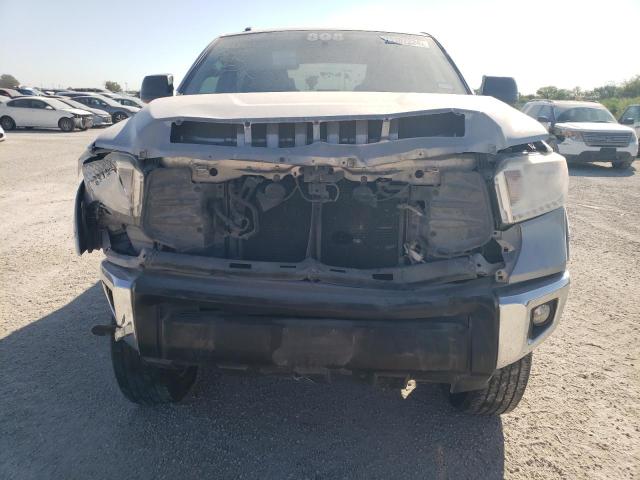 VIN 5TFDW5F11GX558387 2016 Toyota Tundra, Crewmax Sr5 no.5