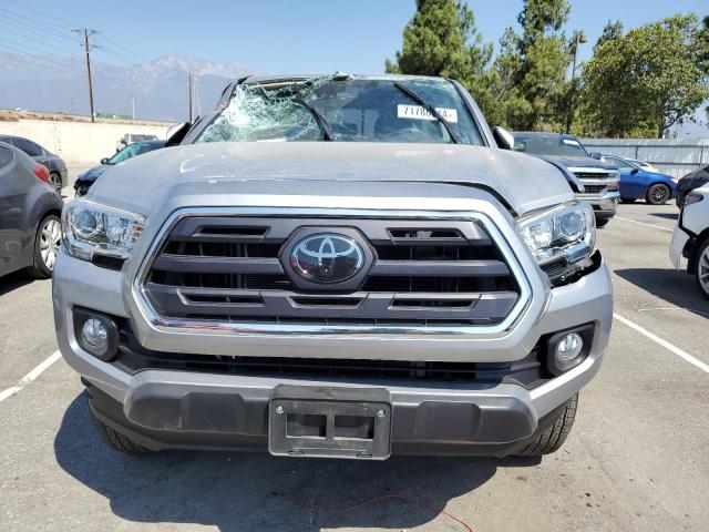 VIN 3TMAZ5CN2JM066238 2018 Toyota Tacoma, Double Cab no.5