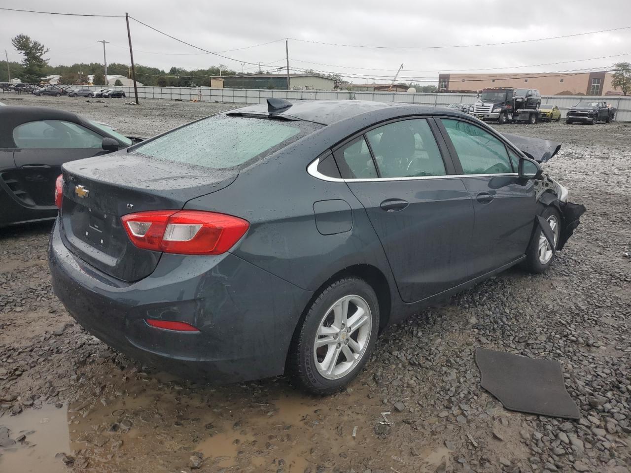 Lot #2972403445 2017 CHEVROLET CRUZE LT