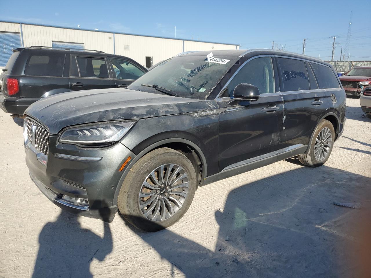 Lot #2857654001 2020 LINCOLN AVIATOR RE