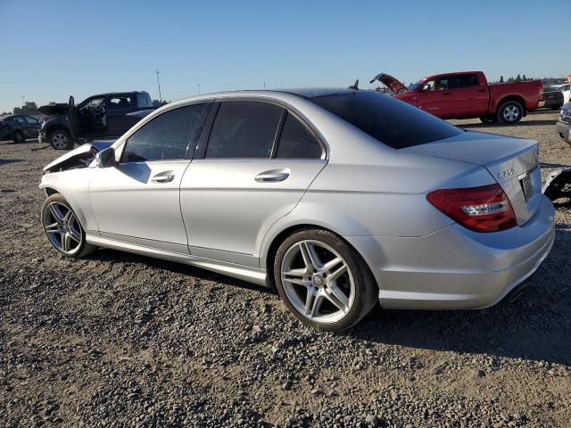 VIN WDDGF4HB4DA870981 2013 Mercedes-Benz C-Class, 250 no.2