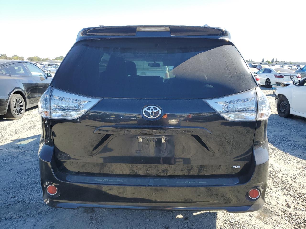 2016 Toyota SIENNA, SE