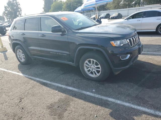 VIN 1C4RJEAG5JC301022 2018 Jeep Grand Cherokee, Laredo no.4