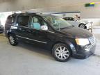 CHRYSLER TOWN & COU photo