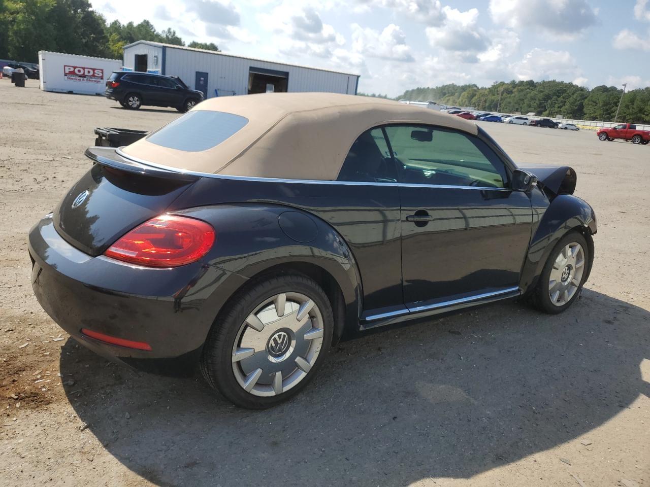 Lot #2978982657 2013 VOLKSWAGEN BEETLE