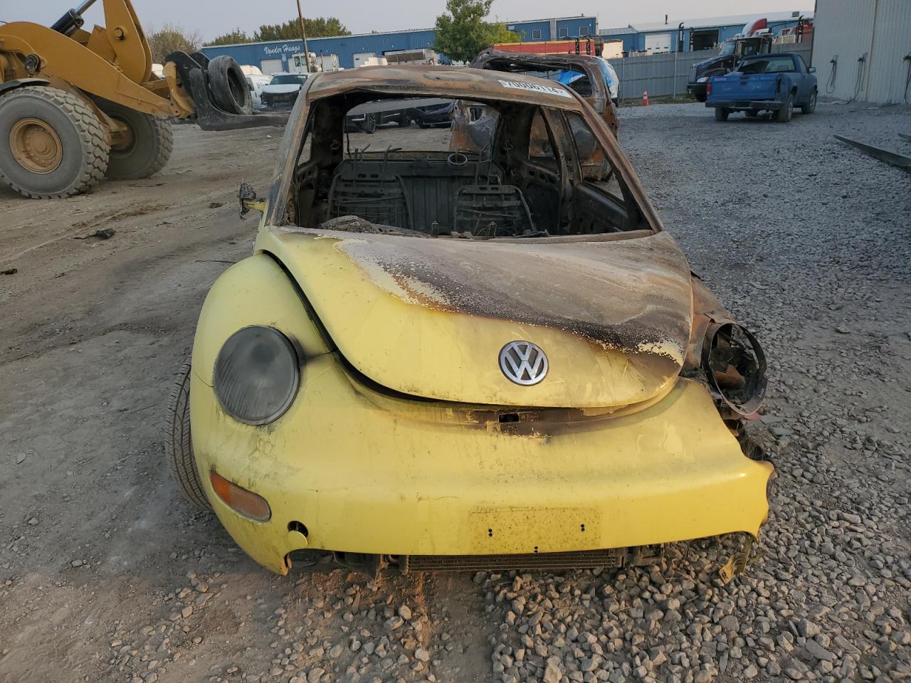 Lot #2845156939 1999 VOLKSWAGEN NEW BEETLE