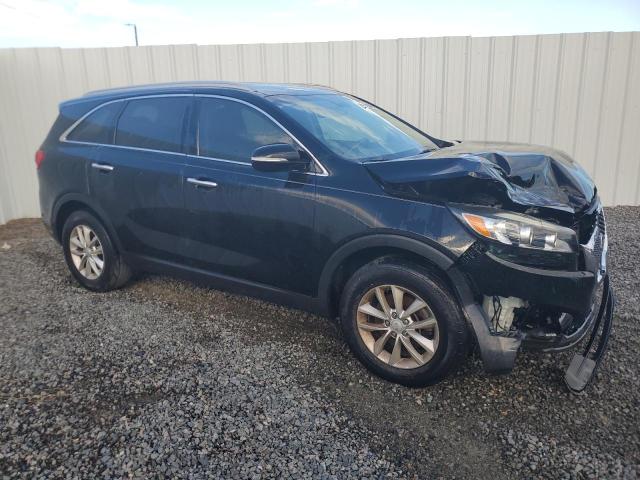 VIN 5XYPG4A31JG392881 2018 KIA Sorento, LX no.4