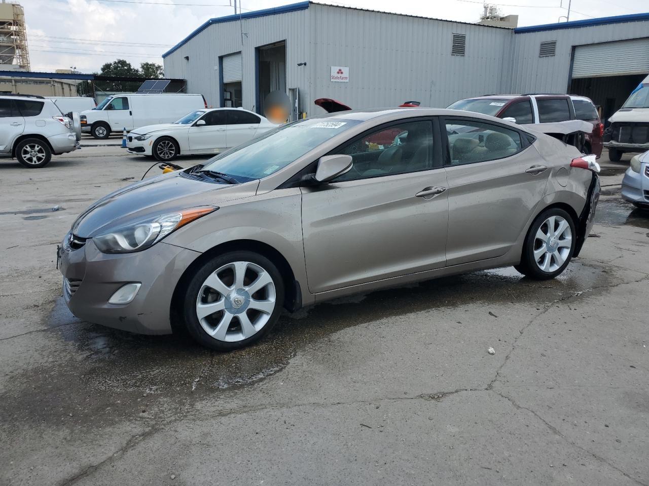 Hyundai Elantra 2013 UD