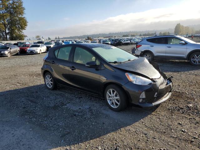 Vin: jtdkdtb37d1040114, lot: 71532864, toyota prius 20134