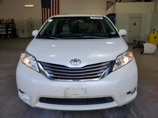 VIN 5TDYZ3DC0HS798524 2017 Toyota Sienna, Xle no.5