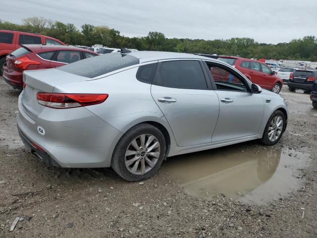 VIN 5XXGT4L31HG156173 2017 KIA Optima, LX no.3