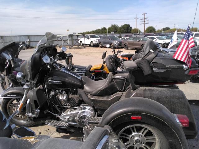 2020 HARLEY-DAVIDSON FLHTCUTG - 1HD1MAF10LB858249