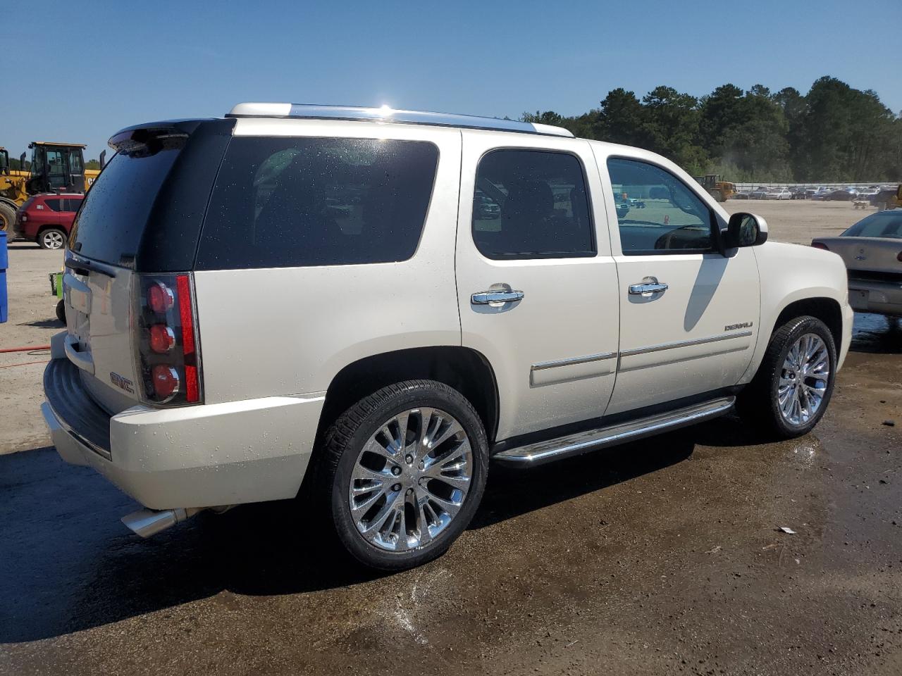 Lot #2855561684 2013 GMC YUKON DENA