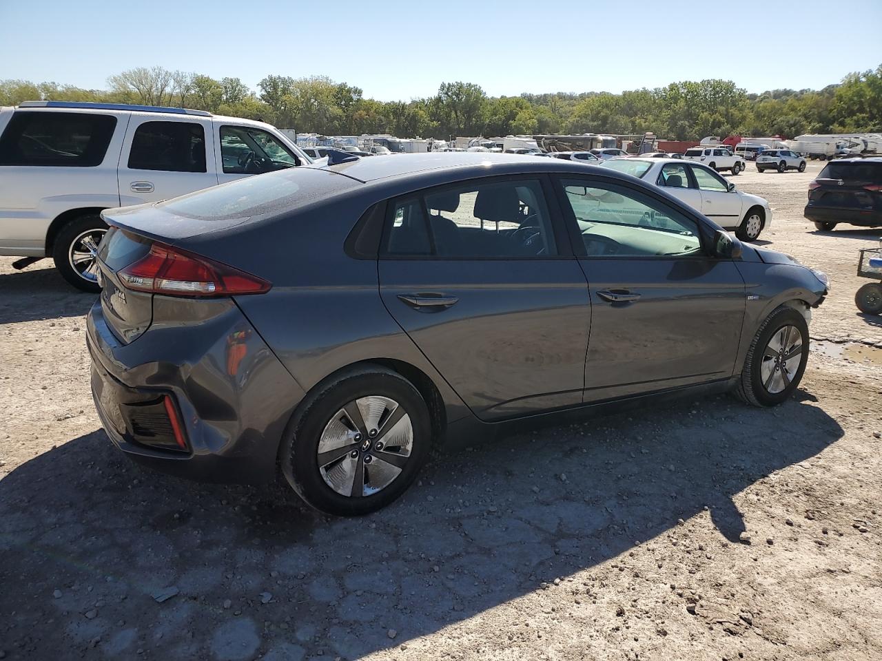 Lot #2998808688 2017 HYUNDAI IONIQ BLUE