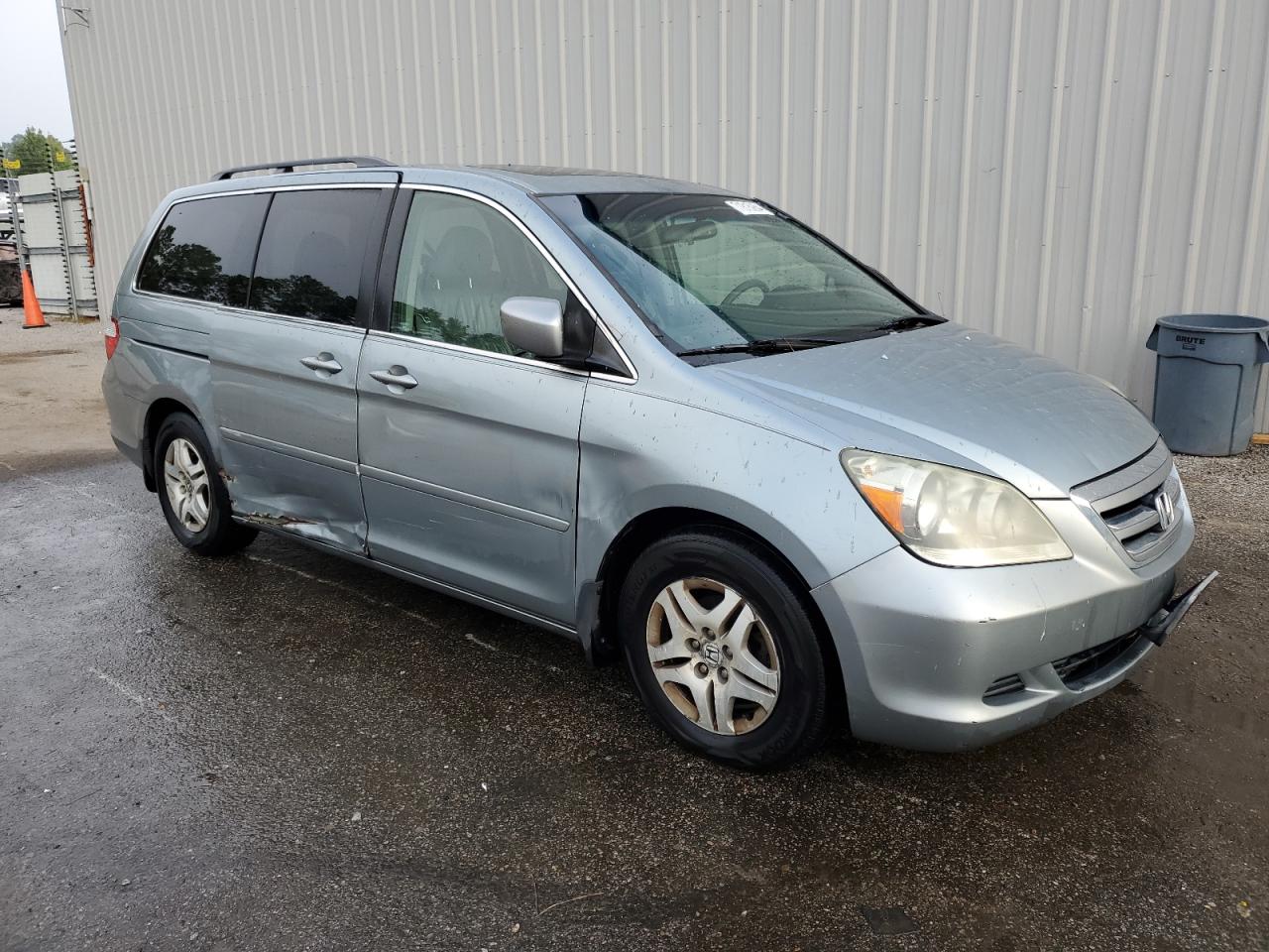 Lot #2907658600 2005 HONDA ODYSSEY EX