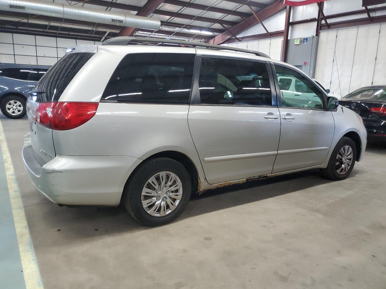 Lot #2842662954 2006 TOYOTA SIENNA CE