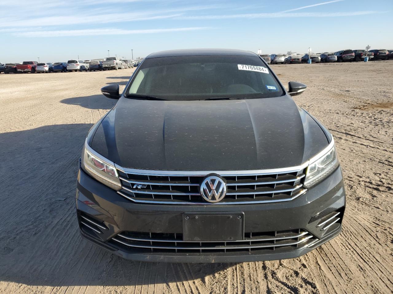 Lot #2890918718 2018 VOLKSWAGEN PASSAT S