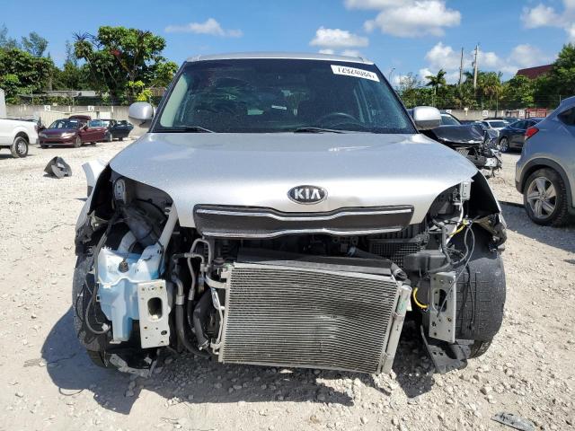 VIN KNDJN2A22J7616051 2018 KIA Soul no.5