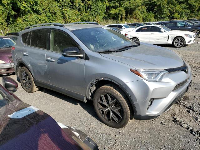 VIN JTMJFREV5JJ249269 2018 Toyota RAV4, SE no.4