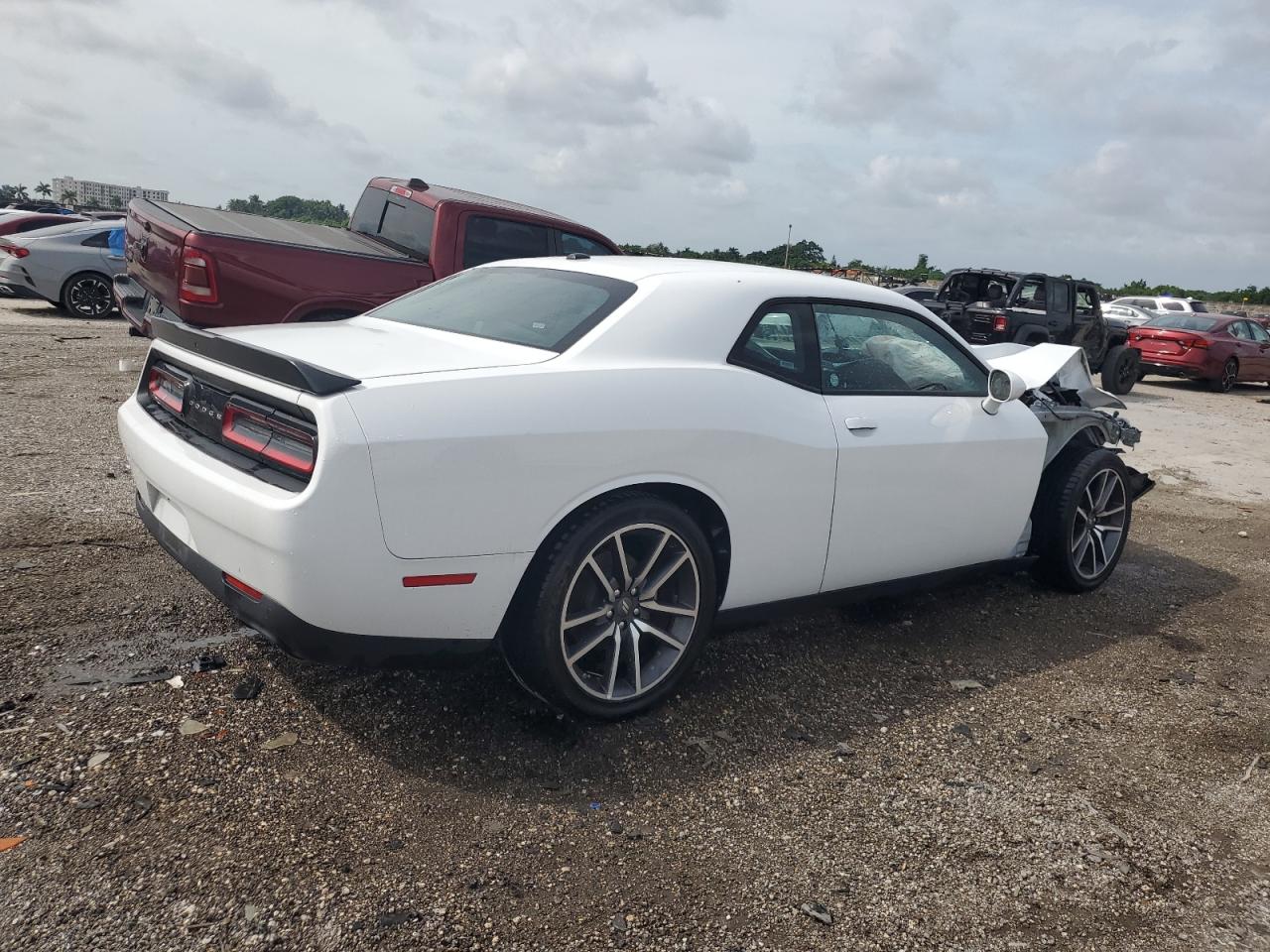 Lot #2948437911 2023 DODGE CHALLENGER