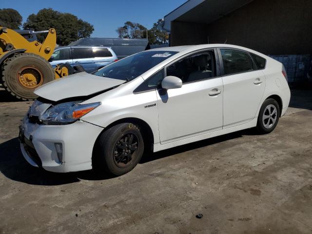 VIN JTDKN3DU1F1913636 2015 Toyota Prius no.1