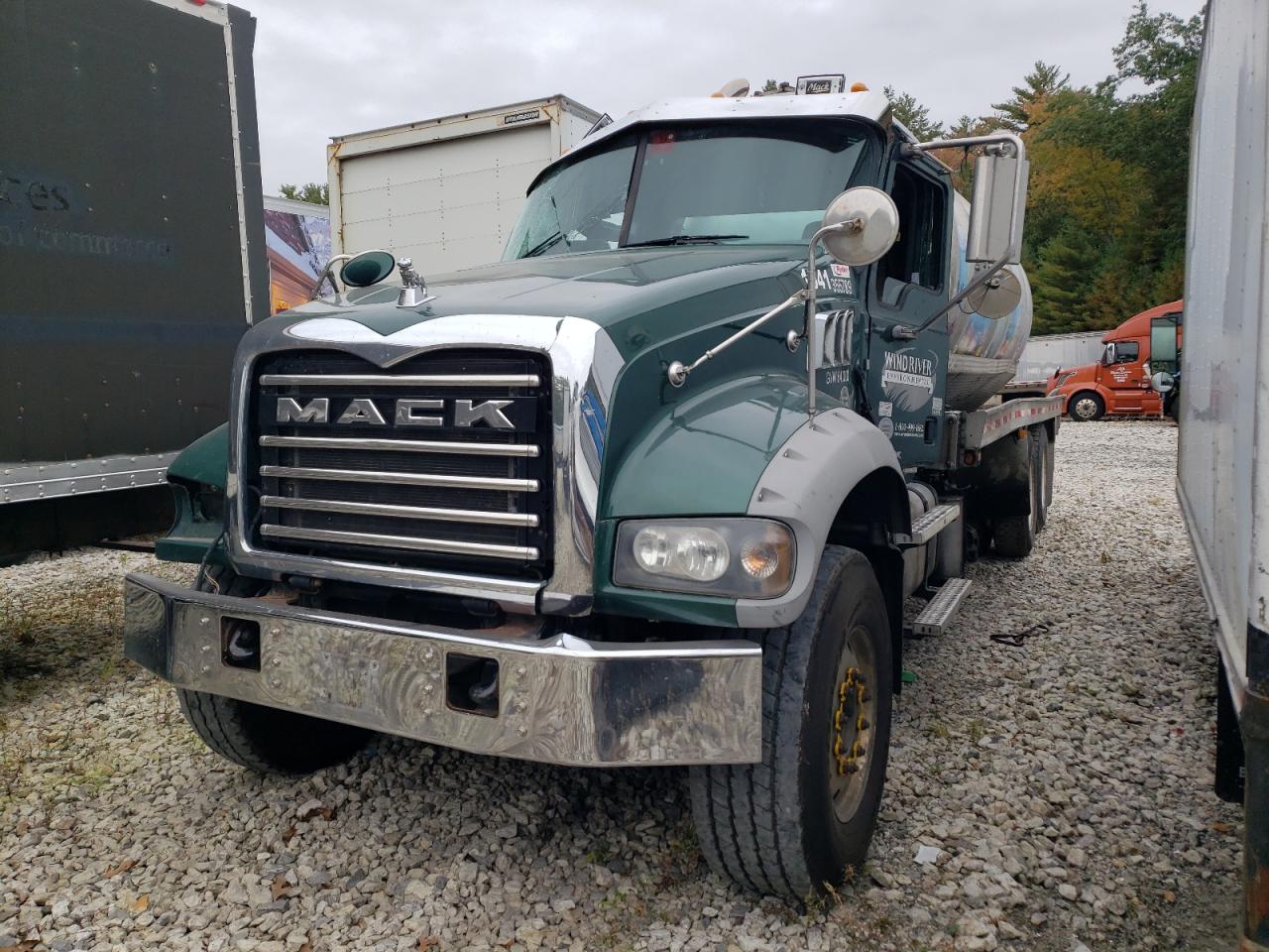 Lot #3297956784 2016 MACK 700 GU700