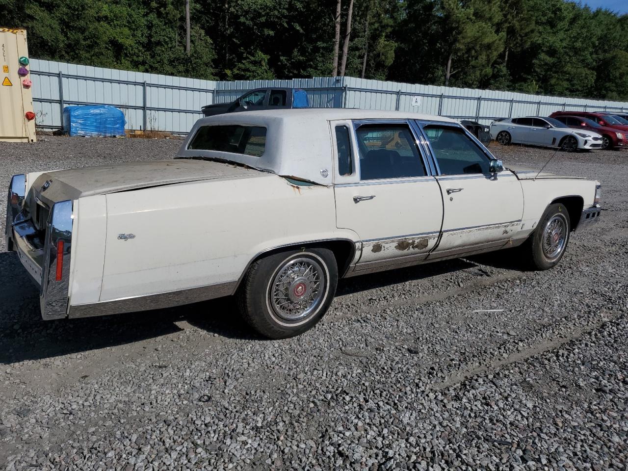 CADILLAC BROUGHAM 1991 white  gas 1G6DW54E7MR700069 photo #4