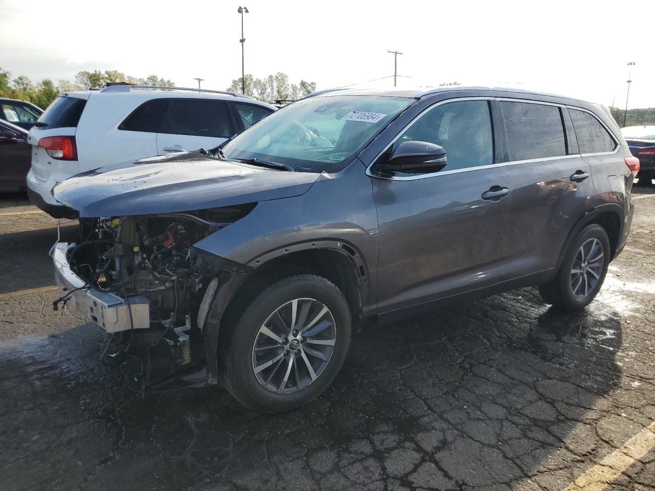 Lot #2876760399 2019 TOYOTA HIGHLANDER