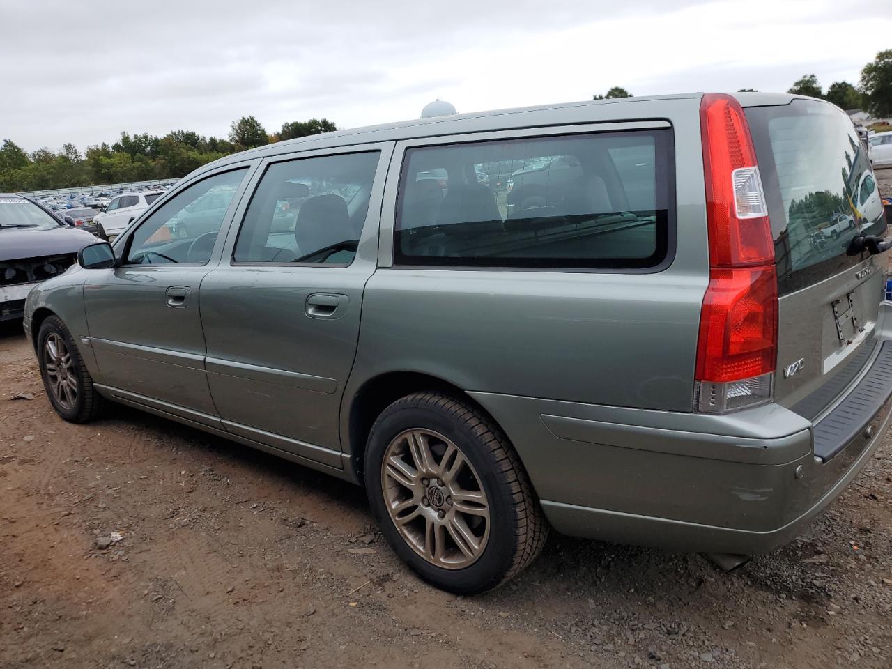 Lot #2955306601 2006 VOLVO V70